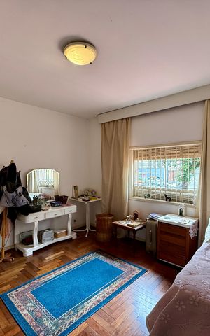 Casa à venda com 350m², 3 quartos e 4 vagas Casa à venda com 350m², 3 quartos e 4 vagasSuíte 2