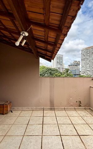Casa à venda com 350m², 3 quartos e 4 vagas Casa à venda com 350m², 3 quartos e 4 vagasSacada Suíte 1