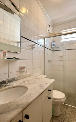 Casa à venda com 350m², 3 quartos e 4 vagas Casa à venda com 350m², 3 quartos e 4 vagasBanheiro Social