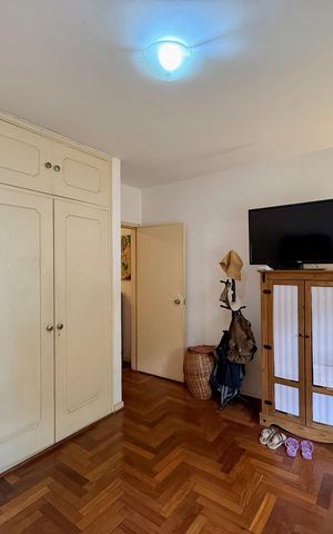 Casa à venda com 350m², 3 quartos e 4 vagas Casa à venda com 350m², 3 quartos e 4 vagasQuarto 3