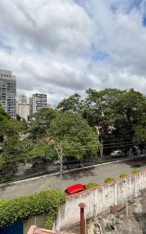 Casa à venda com 350m², 3 quartos e 4 vagas Casa à venda com 350m², 3 quartos e 4 vagasVista Suíte 1