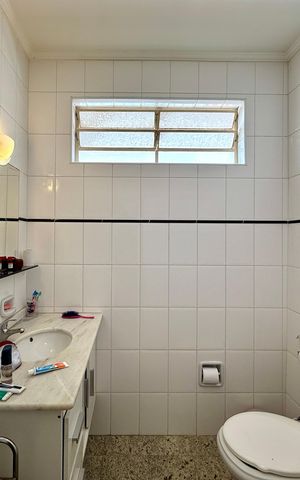 Casa à venda com 350m², 3 quartos e 4 vagas Casa à venda com 350m², 3 quartos e 4 vagasBanheiro Suíte 1