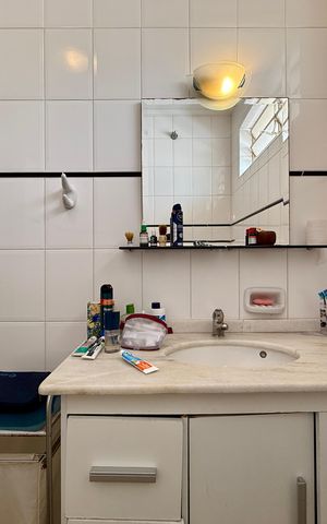 Casa à venda com 350m², 3 quartos e 4 vagas Casa à venda com 350m², 3 quartos e 4 vagasBanheiro Suíte 1