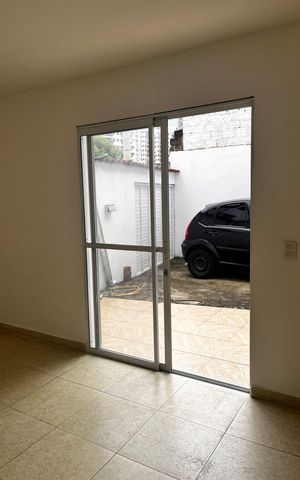 Casa de condomínio à venda com 140m², 1 quarto e 2 vagas Casa de condomínio à venda com 140m², 1 quarto e 2 vagasSala