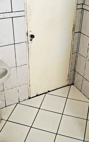 Casa à venda com 100m², 2 quartos e 4 vagas Casa à venda com 100m², 2 quartos e 4 vagasBanheiro
