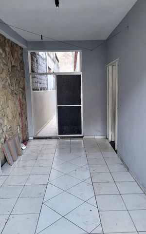 Casa à venda com 100m², 2 quartos e 4 vagas Casa à venda com 100m², 2 quartos e 4 vagasÁrea externa