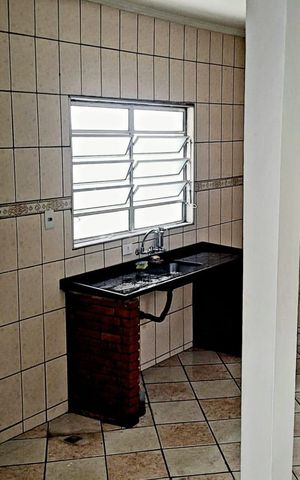 Casa à venda com 100m², 2 quartos e 4 vagas Casa à venda com 100m², 2 quartos e 4 vagasCozinha