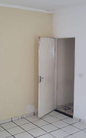 Casa à venda com 100m², 2 quartos e 4 vagas Casa à venda com 100m², 2 quartos e 4 vagasQuarto