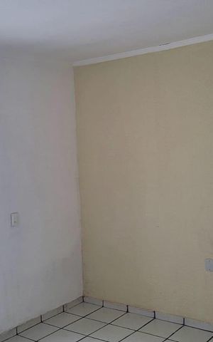 Casa à venda com 100m², 2 quartos e 4 vagas Casa à venda com 100m², 2 quartos e 4 vagasSala