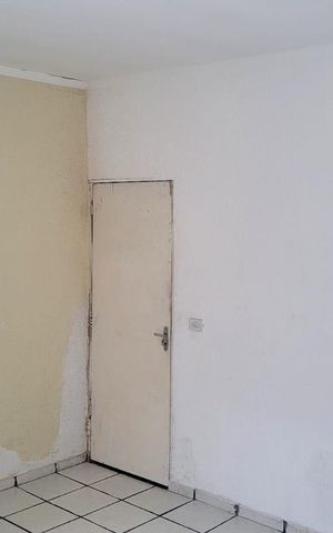 Casa à venda com 100m², 2 quartos e 4 vagas Casa à venda com 100m², 2 quartos e 4 vagasQuarto
