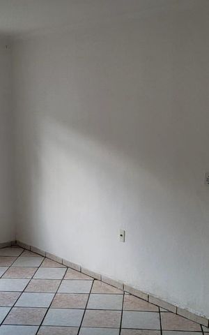 Casa à venda com 100m², 2 quartos e 4 vagas Casa à venda com 100m², 2 quartos e 4 vagasSala