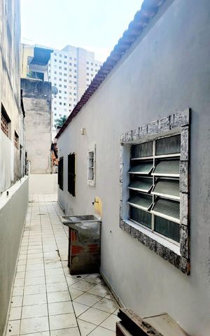 Casa à venda com 100m², 2 quartos e 4 vagas Casa à venda com 100m², 2 quartos e 4 vagasÁrea externa