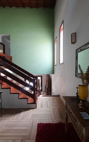 Casa à venda com 212m², 3 quartos e 4 vagas Casa à venda com 212m², 3 quartos e 4 vagasSala