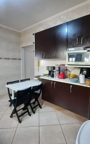 Casa à venda com 212m², 3 quartos e 4 vagas Casa à venda com 212m², 3 quartos e 4 vagasCozinha