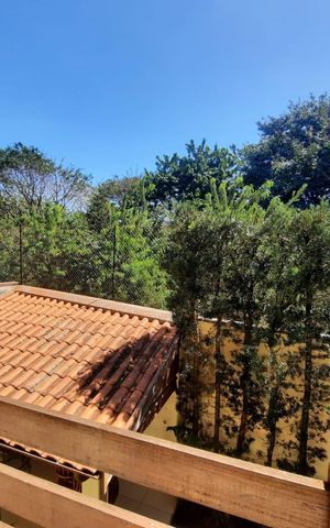 Casa à venda com 212m², 3 quartos e 4 vagas Casa à venda com 212m², 3 quartos e 4 vagasVista