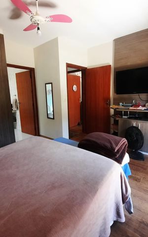 Casa à venda com 212m², 3 quartos e 4 vagas Casa à venda com 212m², 3 quartos e 4 vagasQuarto