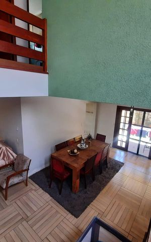 Casa à venda com 212m², 3 quartos e 4 vagas Casa à venda com 212m², 3 quartos e 4 vagasSala de jantar