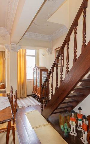 Apartamento à venda com 166m², 4 quartos e sem vagaSala