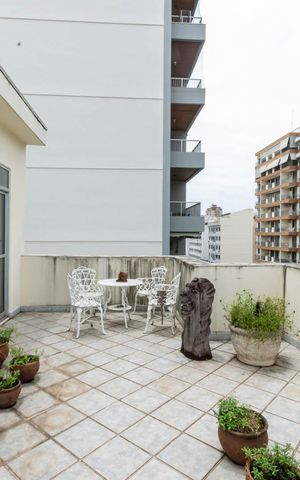 Apartamento à venda com 166m², 4 quartos e sem vagaVaranda