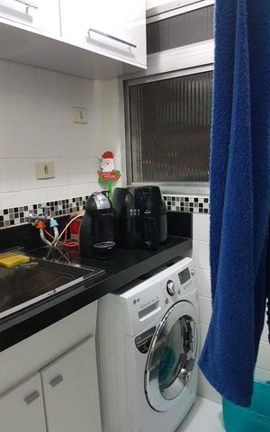 Apartamento à venda com 58m², 2 quartos e 1 vaga Apartamento à venda com 58m², 2 quartos e 1 vagaÁrea de serviço