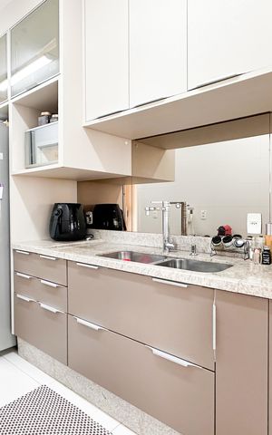 Apartamento à venda com 127m², 3 quartos e 2 vagas Apartamento à venda com 127m², 3 quartos e 2 vagasCozinha