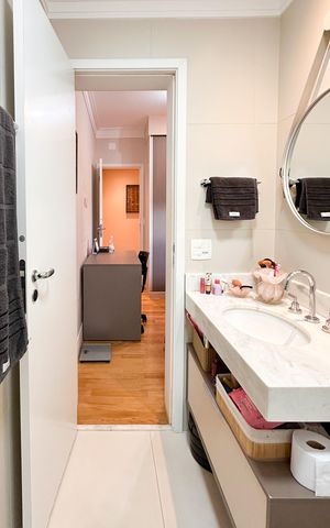 Apartamento à venda com 127m², 3 quartos e 2 vagas Apartamento à venda com 127m², 3 quartos e 2 vagasBanheiro da Suíte 1