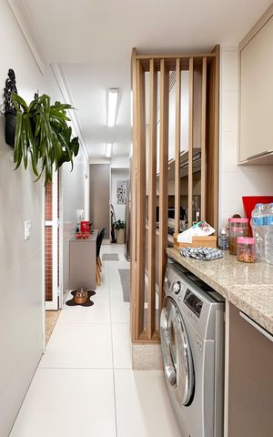 Apartamento à venda com 127m², 3 quartos e 2 vagas Apartamento à venda com 127m², 3 quartos e 2 vagasÁrea de Serviço