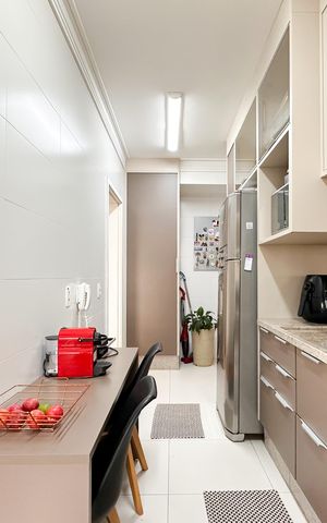 Apartamento à venda com 127m², 3 quartos e 2 vagas Apartamento à venda com 127m², 3 quartos e 2 vagasCozinha