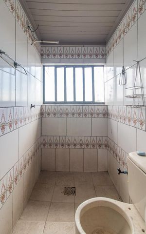Casa à venda com 298m², 6 quartos e 4 vagasBanheiro - Casa 4
