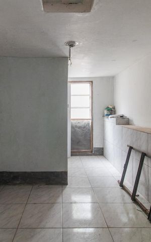 Casa à venda com 298m², 6 quartos e 4 vagasQuarto - Casa 2