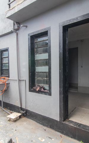 Casa à venda com 298m², 6 quartos e 4 vagasFachada - Casa 3