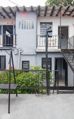 Casa à venda com 298m², 6 quartos e 4 vagasFachada - Casa 3