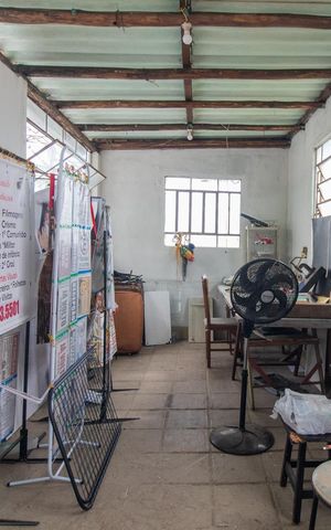 Casa à venda com 298m², 6 quartos e 4 vagasSalão de festas