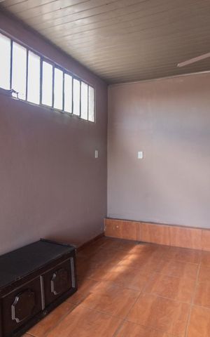 Casa à venda com 298m², 6 quartos e 4 vagasQuarto 2 - Casa 4