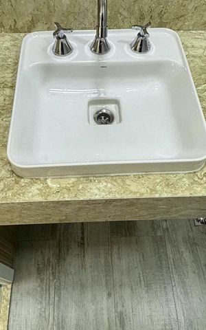Apartamento à venda com 61m², 2 quartos e 1 vagaSuíte - Banheiro 