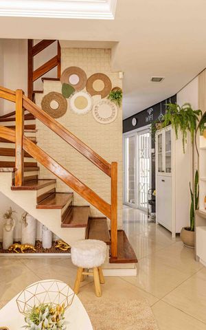 Casa de condomínio à venda com 94m², 3 quartos e 2 vagasSala