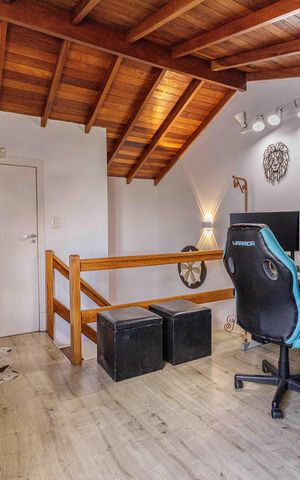 Casa de condomínio à venda com 94m², 3 quartos e 2 vagasQuarto 1