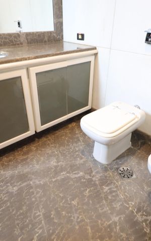 Apartamento para alugar com 300m², 3 quartos e 2 vagasBanheiro do Quarto 1