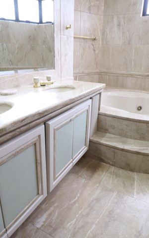 Apartamento para alugar com 300m², 3 quartos e 2 vagasBanheiro do Quarto 2