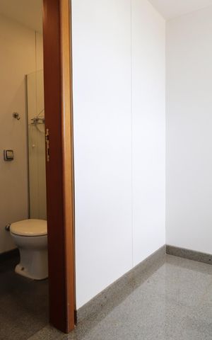 Apartamento para alugar com 300m², 3 quartos e 2 vagasBanheiro