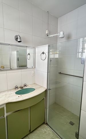 Casa à venda com 271m², 5 quartos e 1 vagaBanheiro da Suíte 1