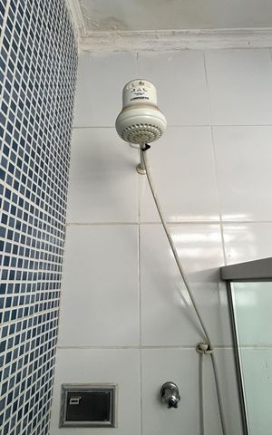Casa à venda com 271m², 5 quartos e 1 vagaChuveiro da Suíte 3