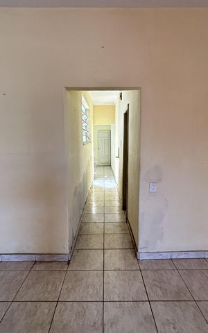 Casa à venda com 271m², 5 quartos e 1 vagaCorredor