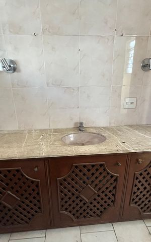 Casa à venda com 271m², 5 quartos e 1 vagaLavabo