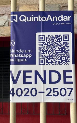 Casa à venda com 360m², 5 quartos e 2 vagas Casa à venda com 360m², 5 quartos e 2 vagasPlaquinha Instalada