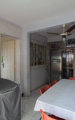 Casa à venda com 360m², 5 quartos e 2 vagasCopa e Área de Serviço