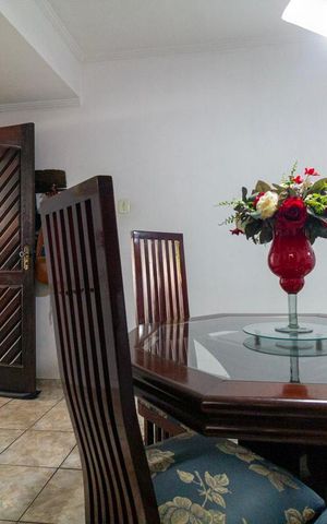 Casa à venda com 143m², 3 quartos e 3 vagas Casa à venda com 143m², 3 quartos e 3 vagasSala de Jantar