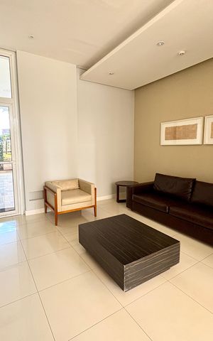 Apartamento à venda com 110m², 3 quartos e 2 vagas Apartamento à venda com 110m², 3 quartos e 2 vagasÁrea comum - Hall