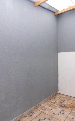Casa à venda com 85m², 2 quartos e 1 vagaÁrea de Serviço