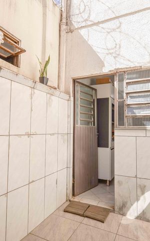 Casa à venda com 140m², 3 quartos e 2 vagasÁrea de Serviço